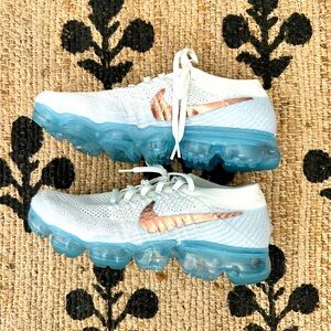 vapormax explorer light